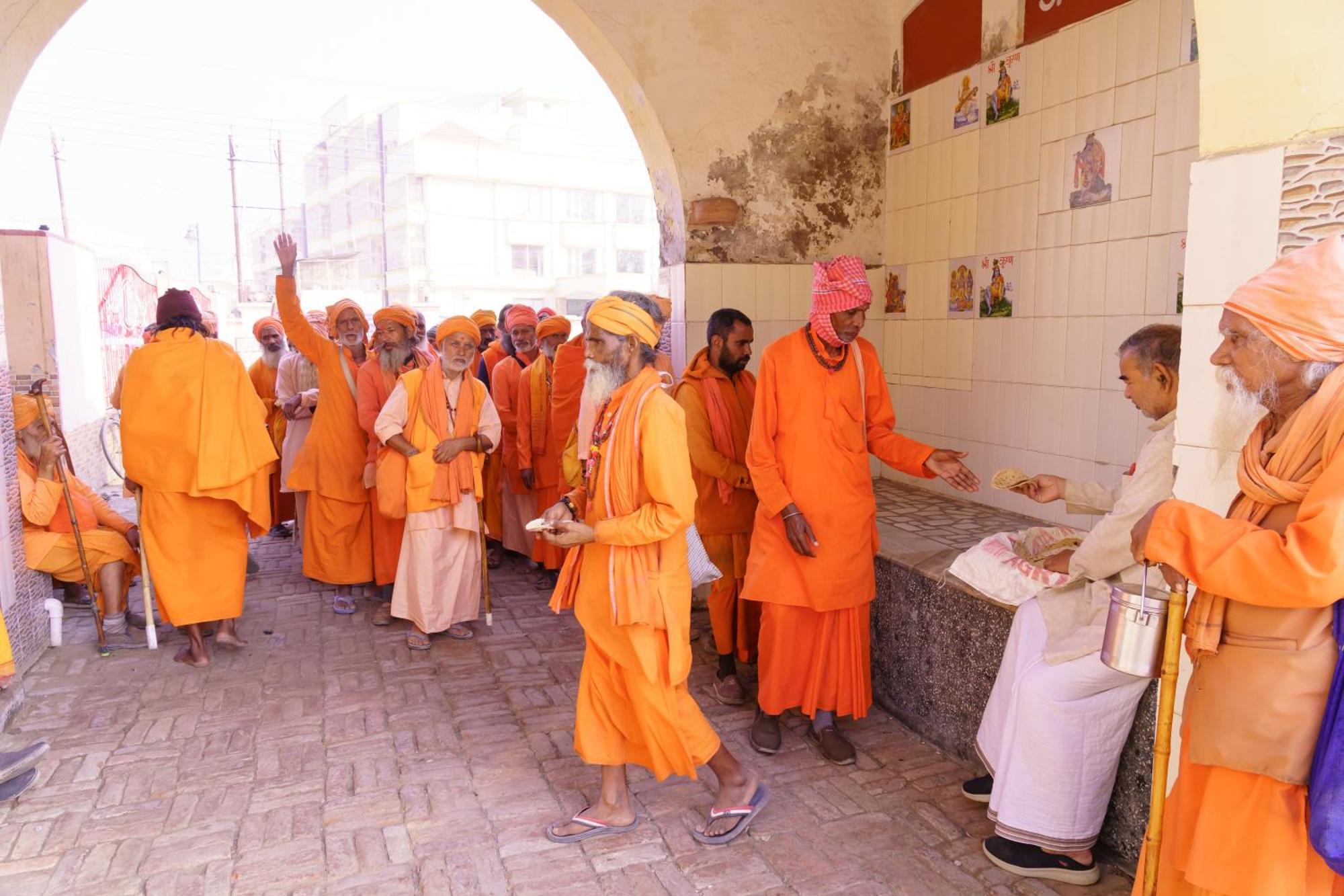 Shree Krishna Bhakti Ashram Hotell Vrindāvan Exteriör bild