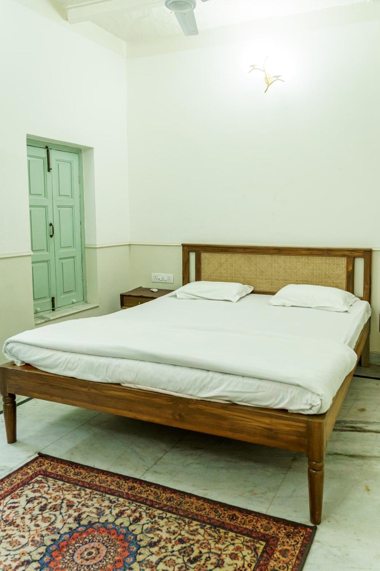 Shree Krishna Bhakti Ashram Hotell Vrindāvan Exteriör bild