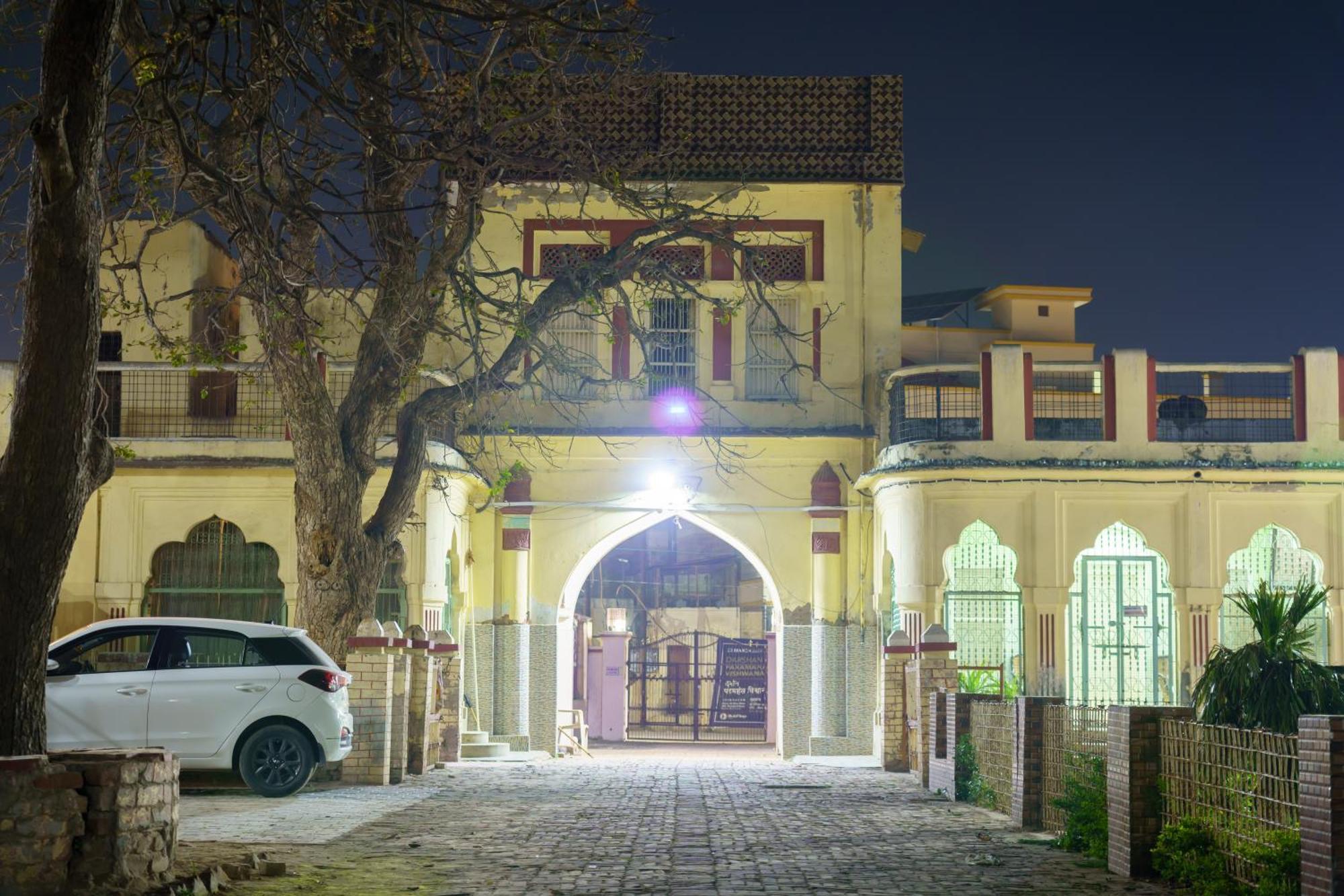 Shree Krishna Bhakti Ashram Hotell Vrindāvan Exteriör bild