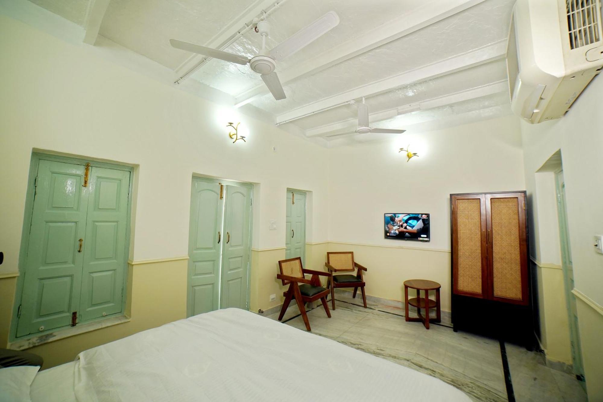Shree Krishna Bhakti Ashram Hotell Vrindāvan Exteriör bild